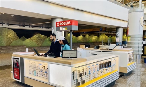 YYC Welcomes Rogers/Fido kiosk to International Arrivals