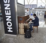 YYC Treats Passengers to Pop Up Piano Performance